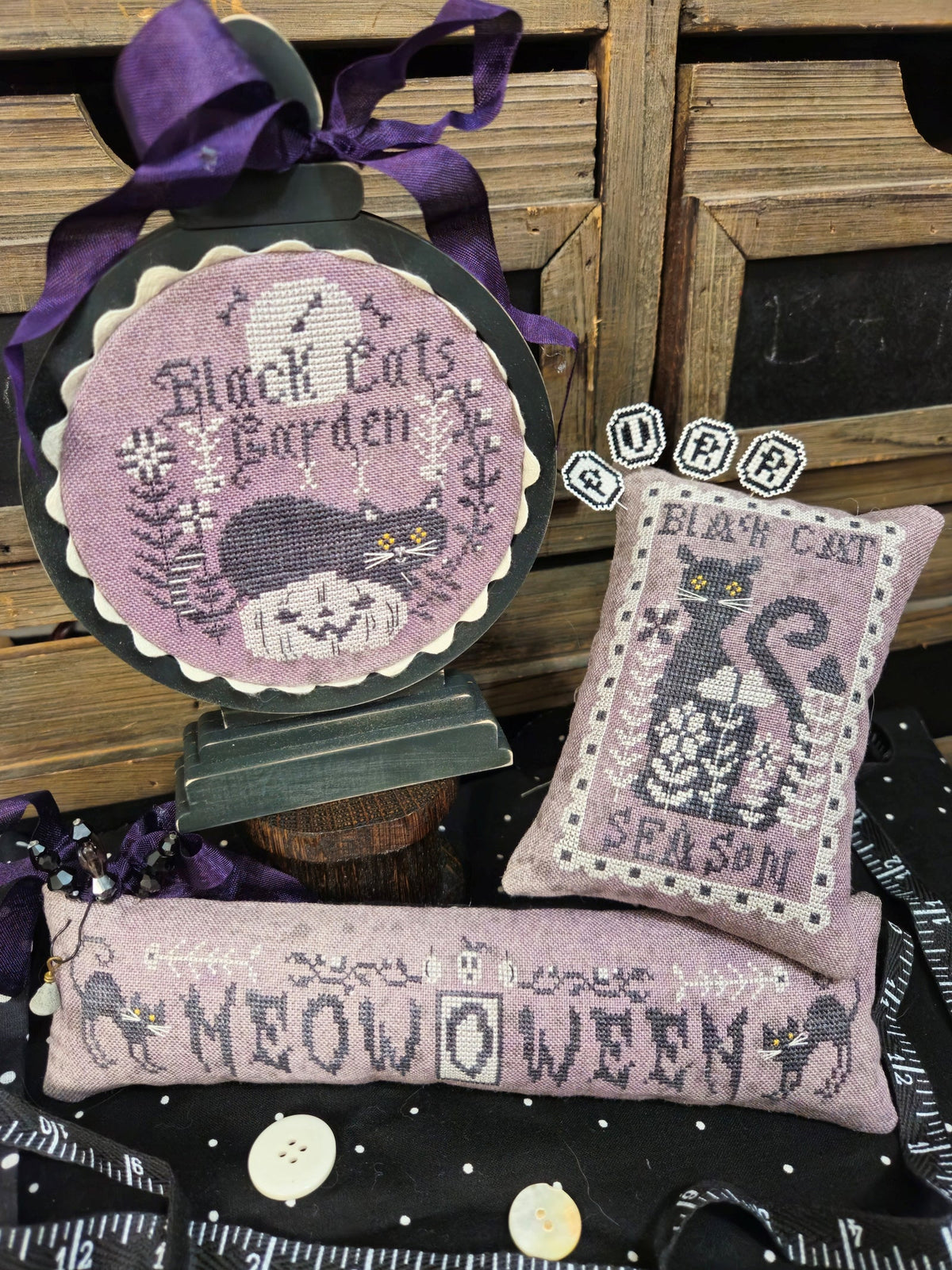 Quaint Rose Needlearts - Meow O Ween