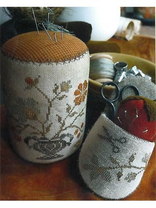Stacy Nash Primitives - Summer Gathering Pinkeep Drum Slipper & Strawberry