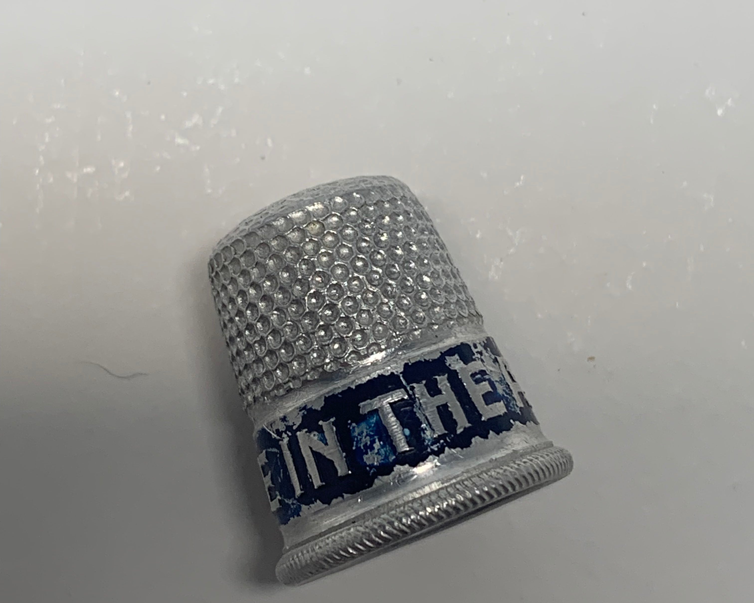 Vintage Thimble White Metal AMP